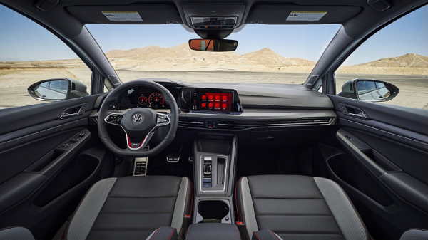 Рестайлинг Volkswagen Golf GTI 2024
