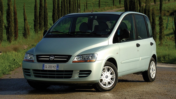 Новый кроссовер Fiat Multipla поборется за покупателей с Dacia Duster: первое изображение