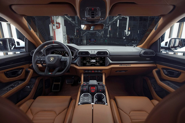 Lamborghini Urus SE: долгожданная plug-in гибридная версия мощностью 800 л.с.