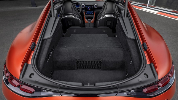 Mercedes-AMG GT 63 S E Performance: тяжёлое и сложное топовое гибридное купе