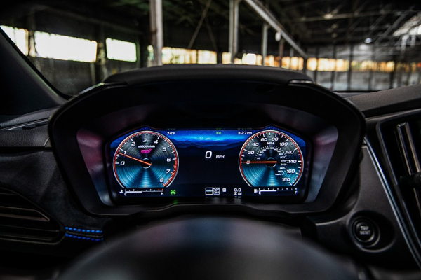 Subaru подготовила спорт-седан WRX tS: декор, виртуальная приборка, но стандартная техника