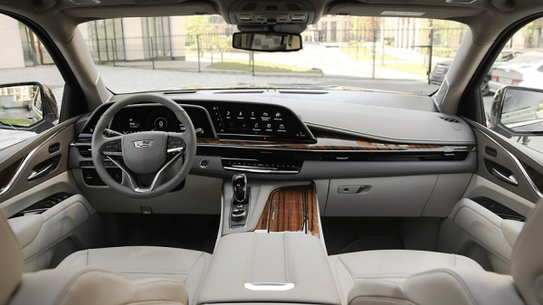 Рестайлинг Cadillac Escalade 2025