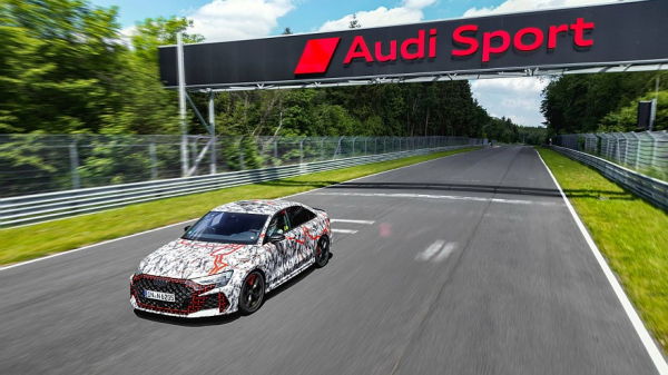 Обновлённый Audi RS 3 обновил рекорд Нюрбургринга. Ждём ответа от BMW M2