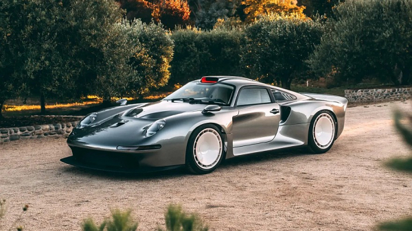 Tuthill GT One: британский суперкар по мотивам гоночного Porsche 911 GT1 из лихих 90-х