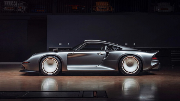 Tuthill GT One: британский суперкар по мотивам гоночного Porsche 911 GT1 из лихих 90-х