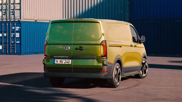 Volkswagen Transporter нового поколения: теперь рассекречена и внешность