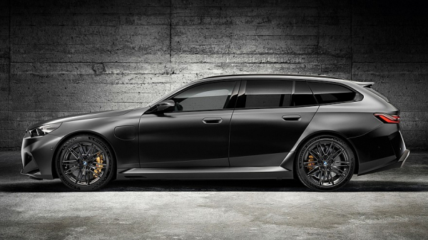 Очень тяжёлый люкс: представлен первый в истории гибридный BMW M5 Touring