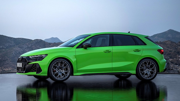 Обновлённый Audi RS 3: запах роскоши, прежнее «железо» и новая программа управления