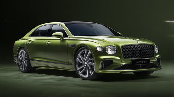 Bentley презентовала новый Flying Spur: техника от Continental GT и минимум внешних изменений