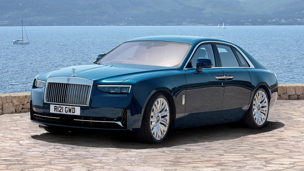 Обновлённый Rolls-Royce Ghost: хитрый прищур и ещё больше вариантов кастомизации