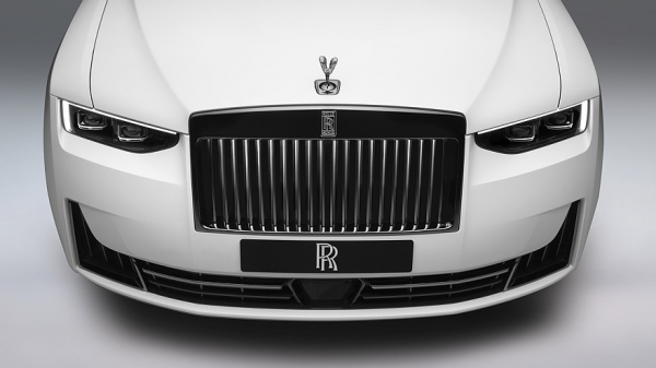 Обновлённый Rolls-Royce Ghost: хитрый прищур и ещё больше вариантов кастомизации