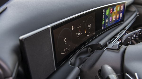 Hyundai обновил Santa Cruz: другие радиаторная решётка и оптика, новый дисплей в салоне