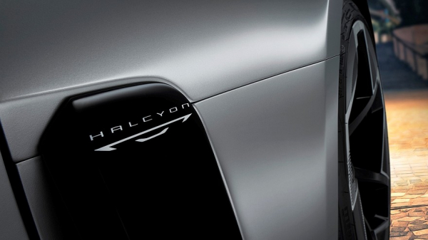 Концепт Chrysler Halcyon намекает на потенциального преемника седана Chrysler 300